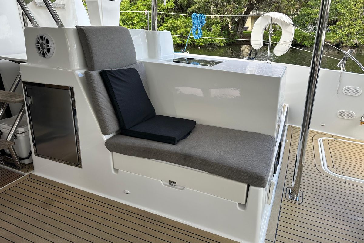 2014 Fountaine Pajot 43 
