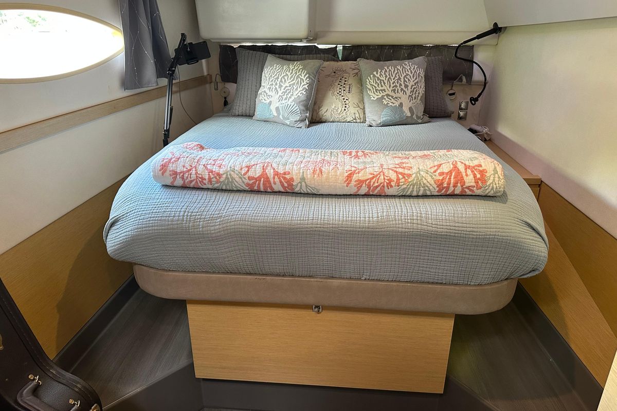 2014 Fountaine Pajot 43 