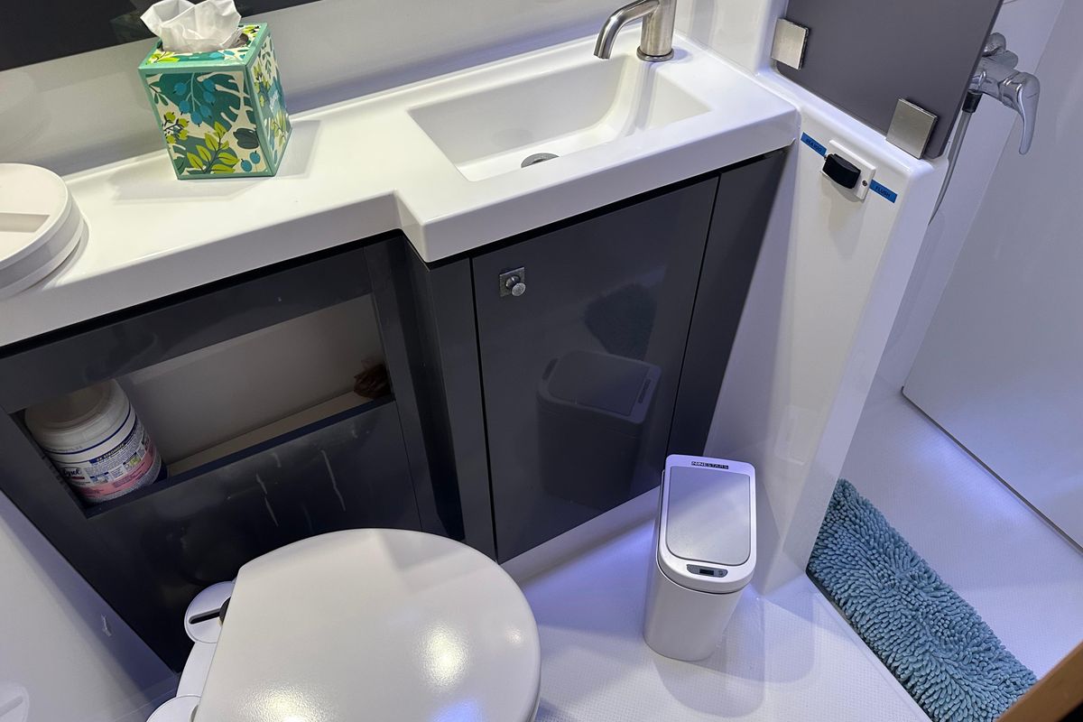 2014 Fountaine Pajot 43 