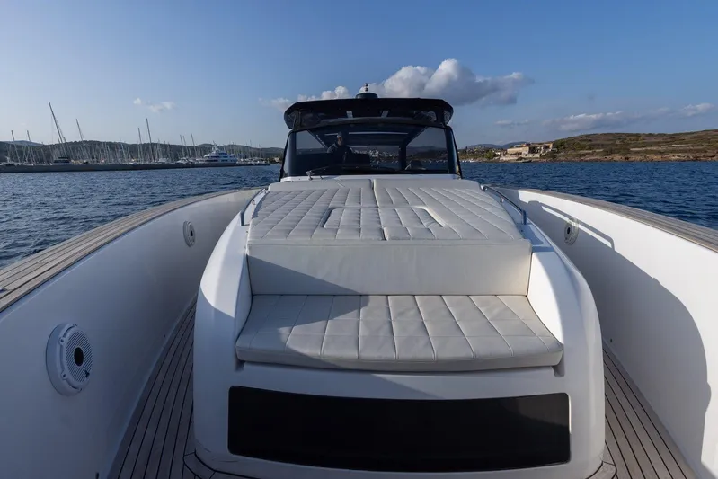 M/y Ida Yacht Photos Pics Pardo Yachts 50, 2021 model, luxury deck view on calm sea.