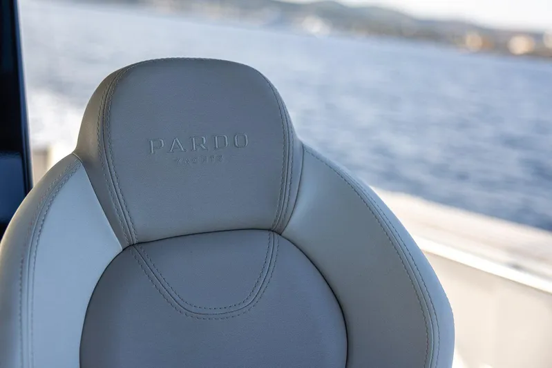 M/y Ida Yacht Photos Pics Pardo Yachts 50, 2021 model, luxury seating detail with ocean backdrop.