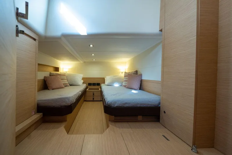 M/y Ida Yacht Photos Pics Interior cabin of 2021 Pardo Yachts 50 with twin beds and modern lighting.