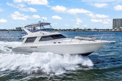 1998 Sea Ray 550 Sedan Bridge