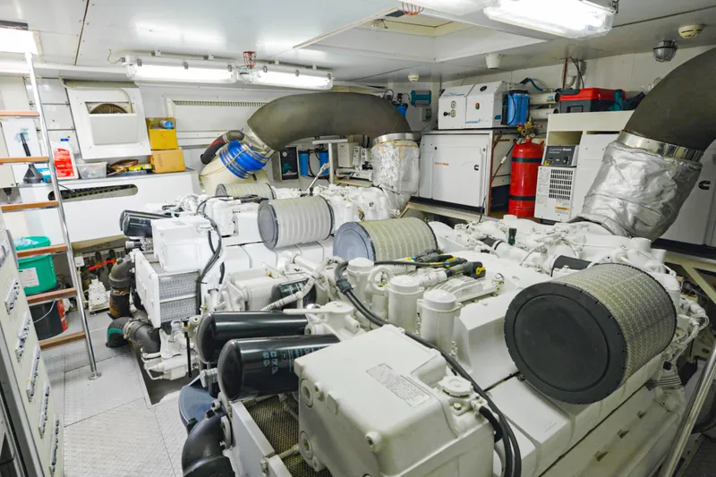 Papaito Yacht Photos Pics Engine room of 2013 Ferretti Yachts 800, featuring advanced machinery and equipment.