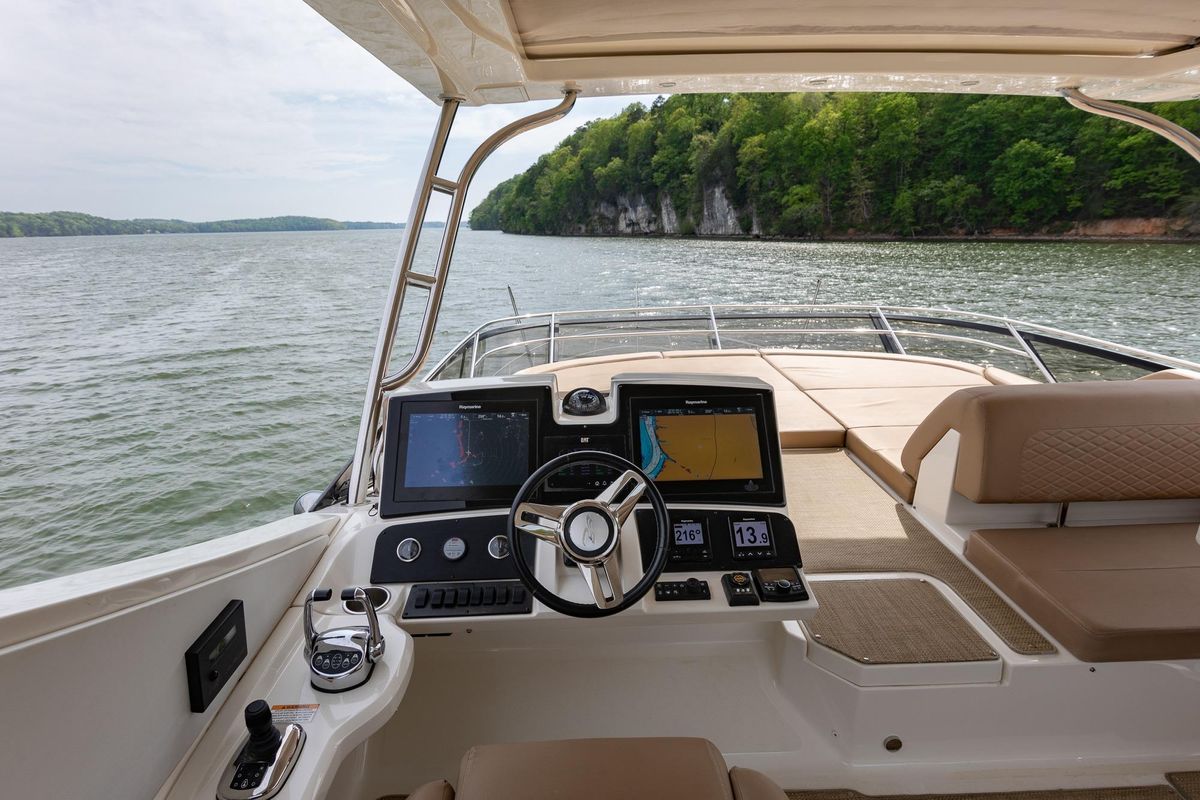 2018 Sea Ray 65 