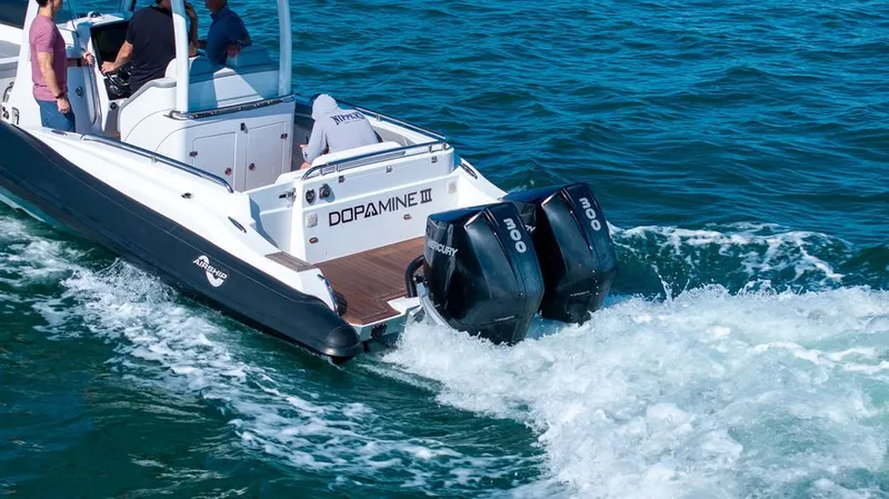 Dopamine III Yacht Photos Pics 2021 Airship 340 - Image 5