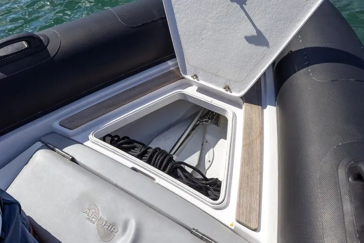 Dopamine III Yacht Photos Pics 2021 Airship 340 - Image 18