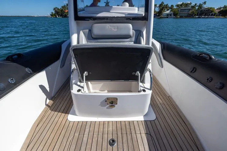 Dopamine III Yacht Photos Pics 2021 Airship 340 - Image 15