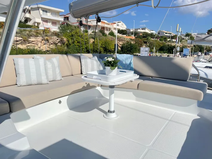 Moon Doggie Yacht Photos Pics 