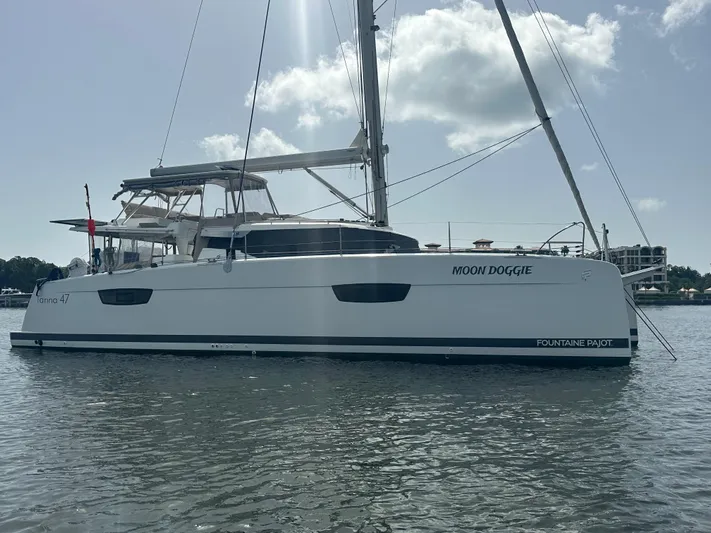 Moon Doggie Yacht Photos Pics 