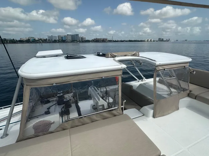 Moon Doggie Yacht Photos Pics 