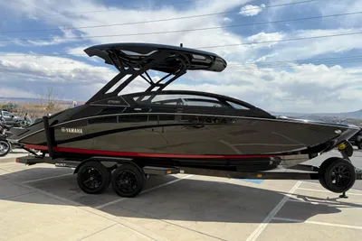 Yamaha Boats 275SD