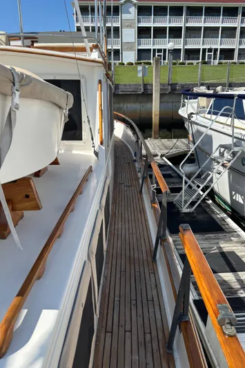 Compass Rose Yacht Photos Pics 