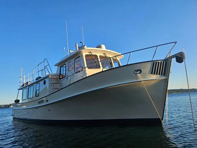 Endurance Yacht Photos Pics 2000 Pacific Trawler 40 - Image 4