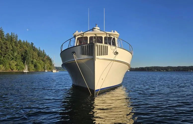 Endurance Yacht Photos Pics 2000 Pacific Trawler 40 - Image 3