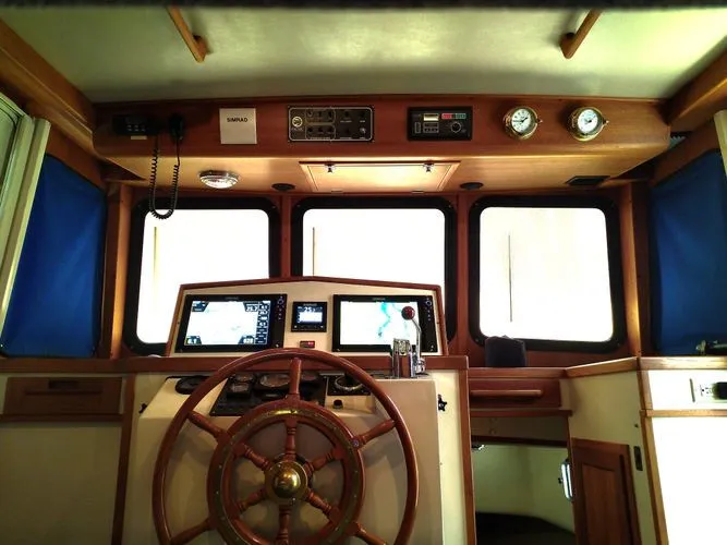 Endurance Yacht Photos Pics 2000 Pacific Trawler 40 - Image 13