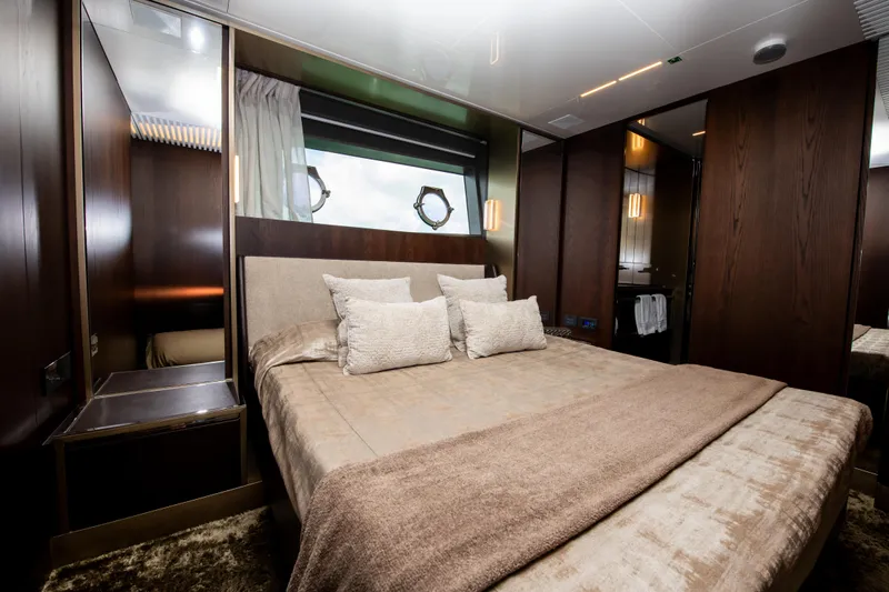 Virginia Yacht Photos Pics Port guest