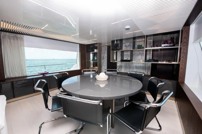 Virginia Yacht Photos Pics Salon Dining