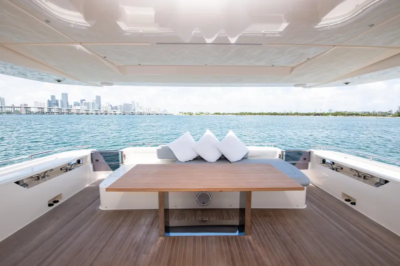 Virginia Yacht Photos Pics Aft Deck Seating