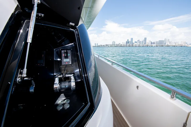 Virginia Yacht Photos Pics Aft Controls