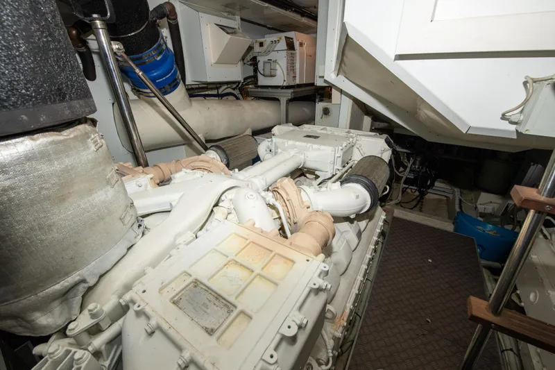 Virginia Yacht Photos Pics Engine Room