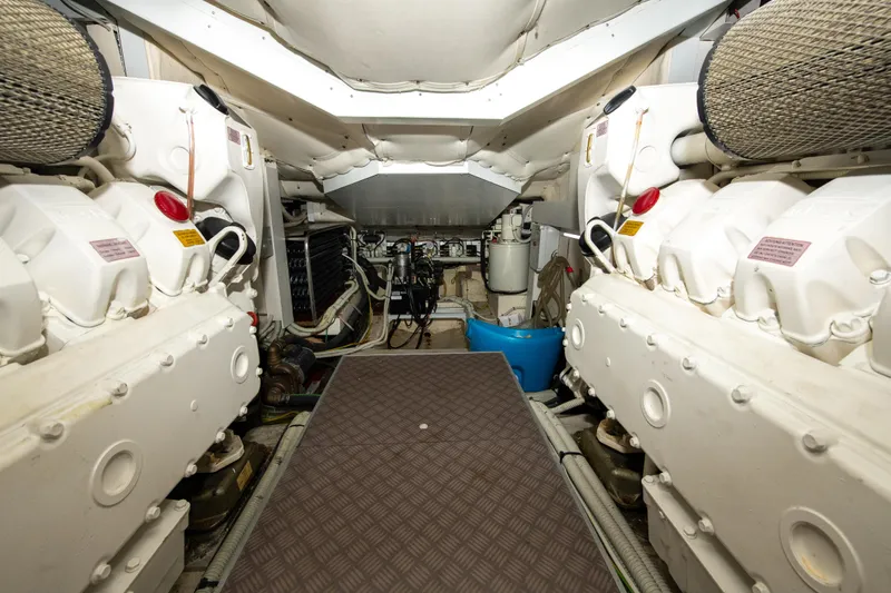 Virginia Yacht Photos Pics Engine Room