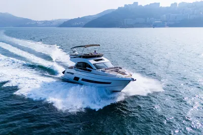 Fairline Squadron 53
