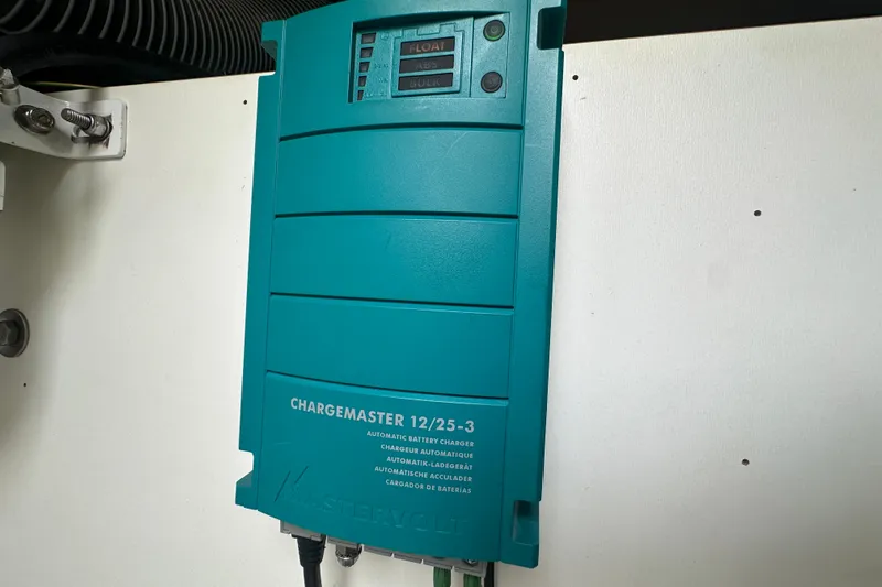  Yacht Photos Pics Chargemaster 12/25-3 battery charger in a 2013 Prestige 500 S yacht.