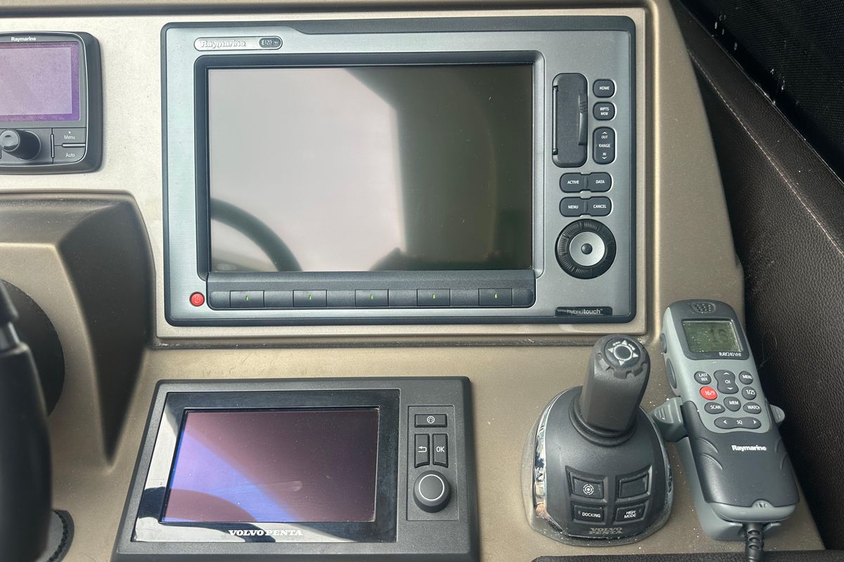 2013 Prestige 49 