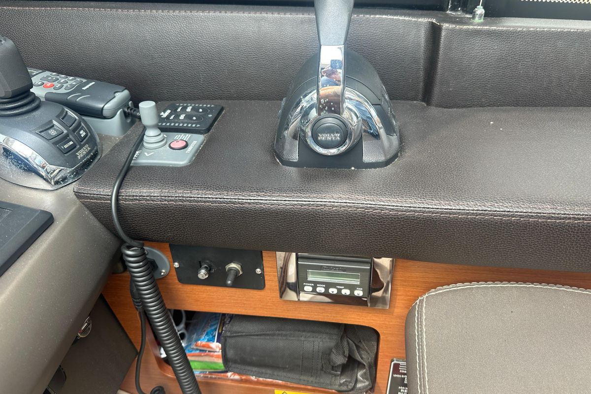 2013 Prestige 49 