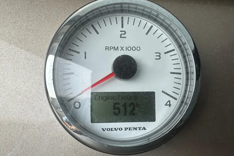  Yacht Photos Pics Volvo Penta tachometer showing 512 engine hours on Prestige 500 S, 2013 model.