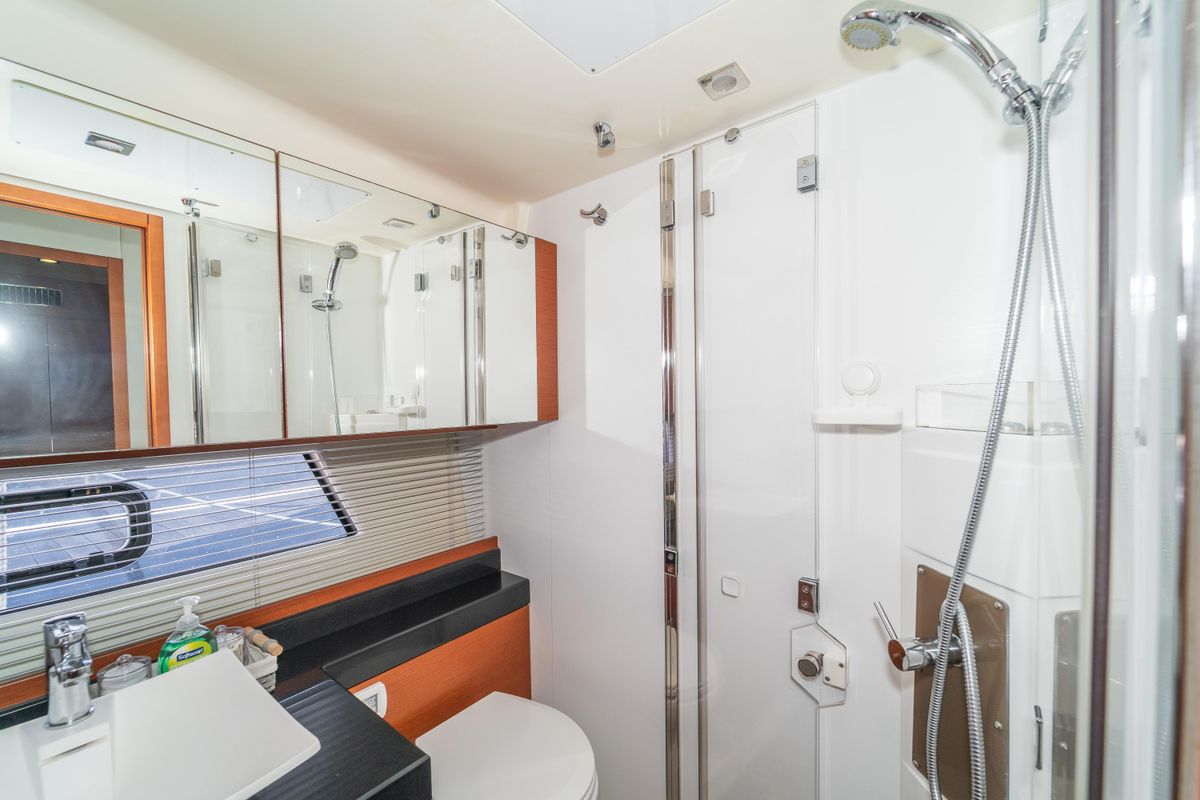 2013 Prestige 49 