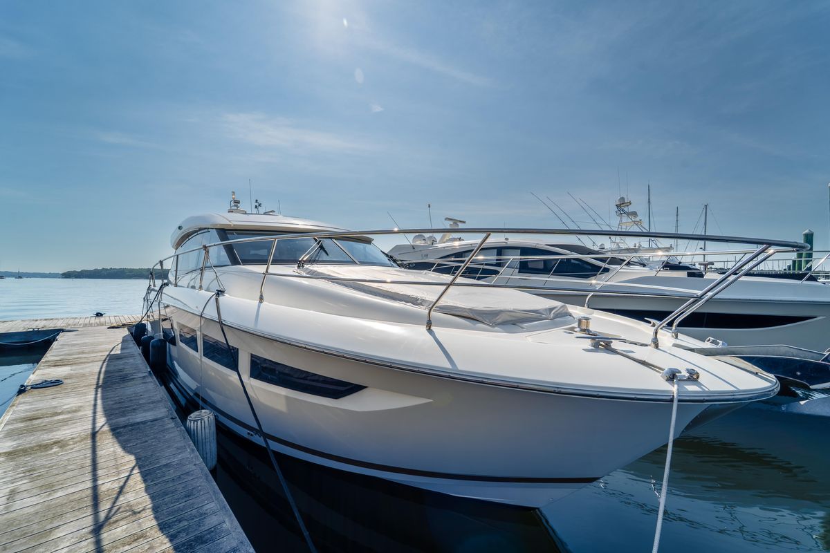 2013 Prestige 49 