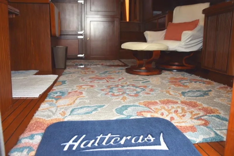 Qa3 Yacht Photos Pics Aft deck entry to Salon