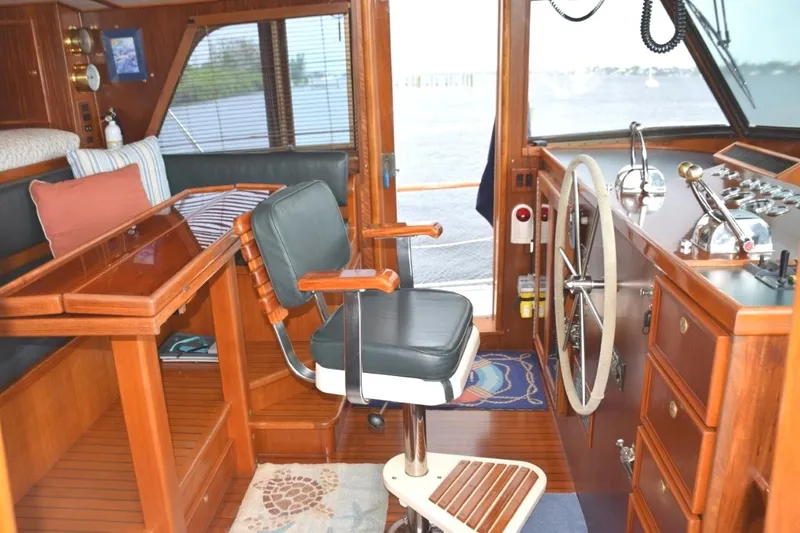 Qa3 Yacht Photos Pics View out the Portside pilothouse door