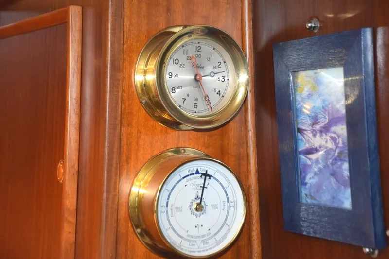 Qa3 Yacht Photos Pics Brass clock and barometer