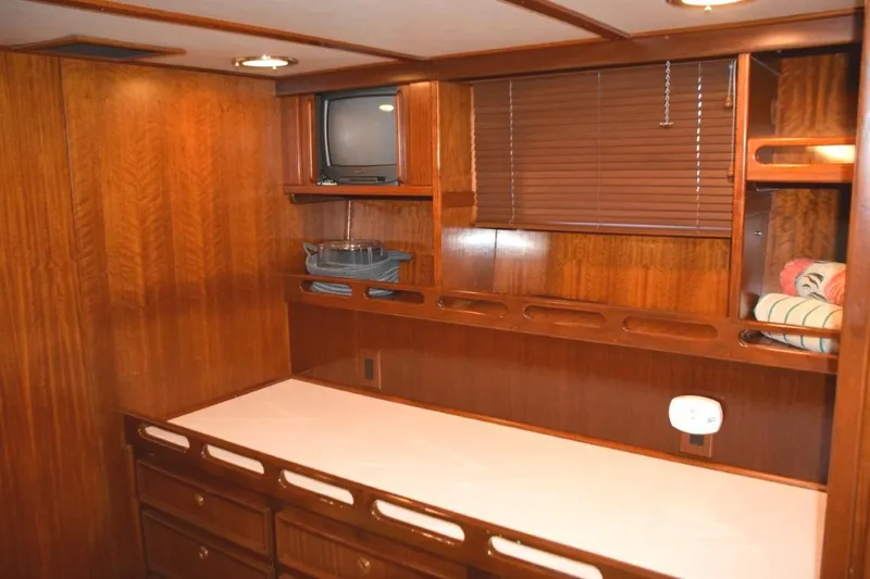 Qa3 Yacht Photos Pics Dresser to portside in master stateroom