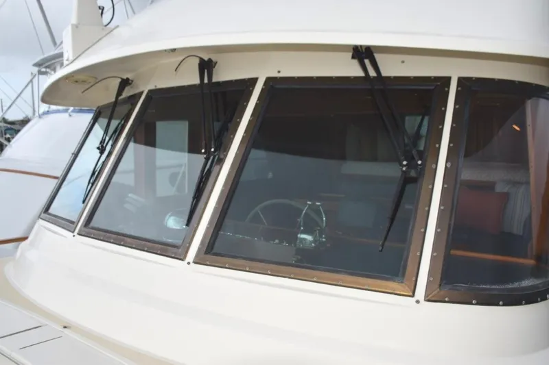 Qa3 Yacht Photos Pics Pilothouse windows with wipers and washers