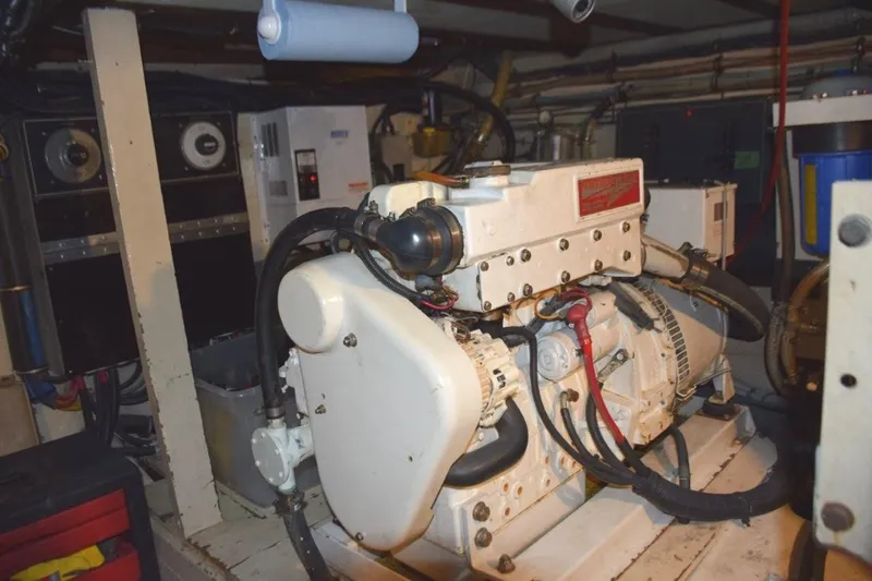 Qa3 Yacht Photos Pics Northern Lights 8kW generator