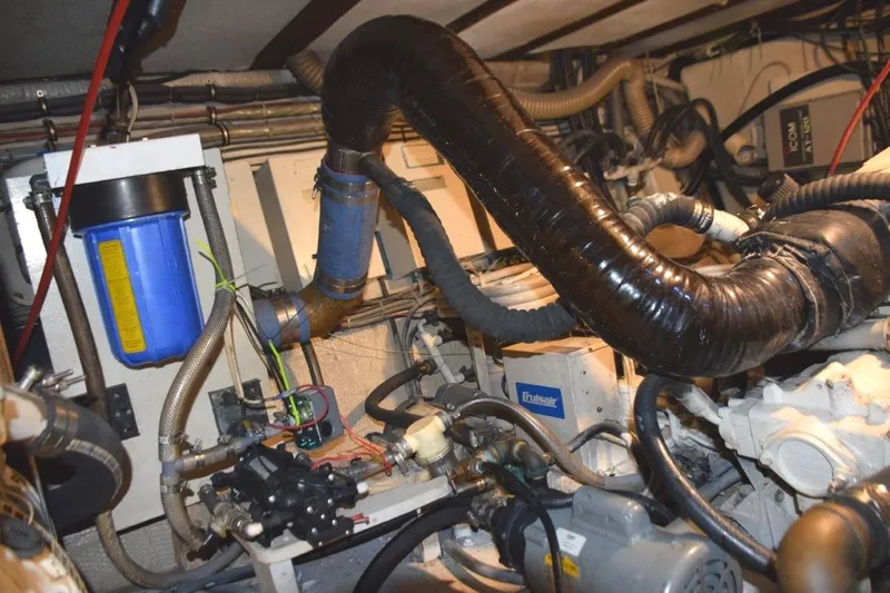 Qa3 Yacht Photos Pics Updated exhaust risers