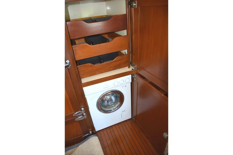 Qa3 Yacht Photos Pics Spendide combo washer/dryer