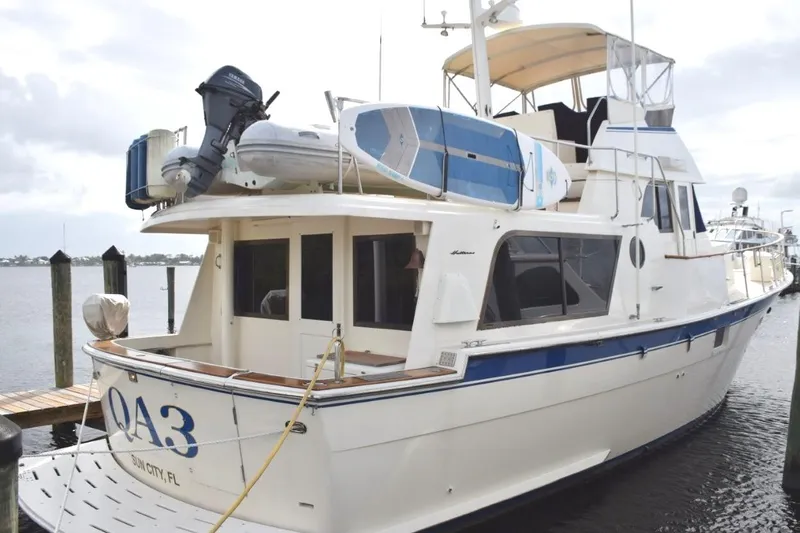 Qa3 Yacht Photos Pics At the dock on shorepower