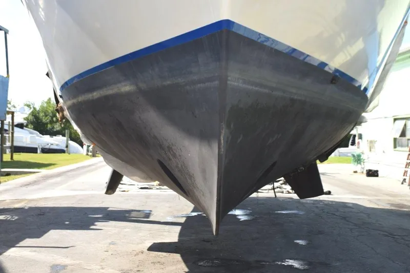 Qa3 Yacht Photos Pics Bow view hauled out, sharp entry and stabilizer fins