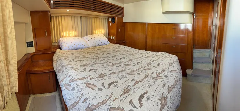 Ciao II Yacht Photos Pics 2003 Carver Cpmy 444 - Image 22