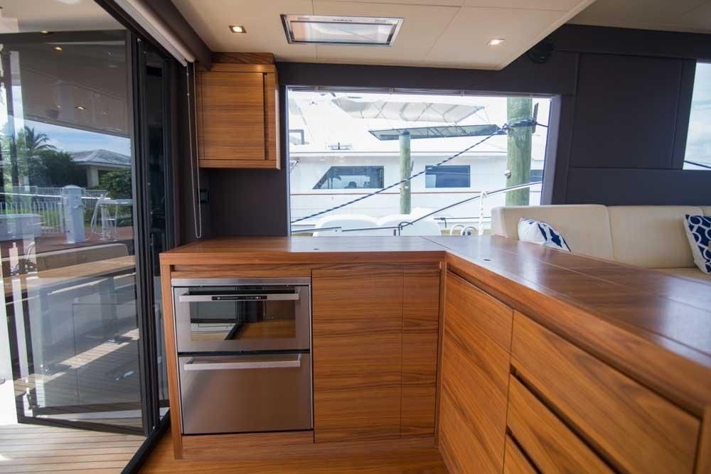 2019 Sundeck Yachts 58 