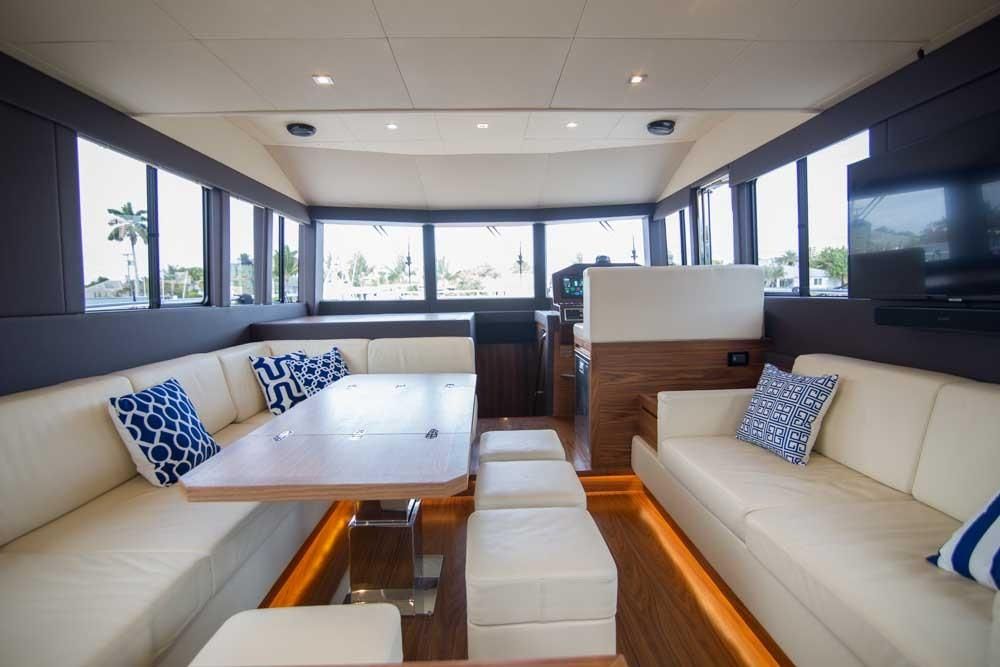 2019 Sundeck Yachts 58 