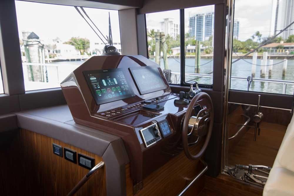 2019 Sundeck Yachts 58 