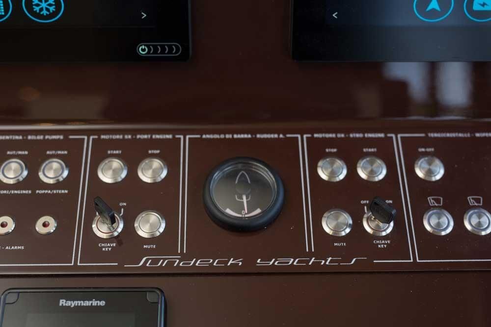 2019 Sundeck Yachts 58 