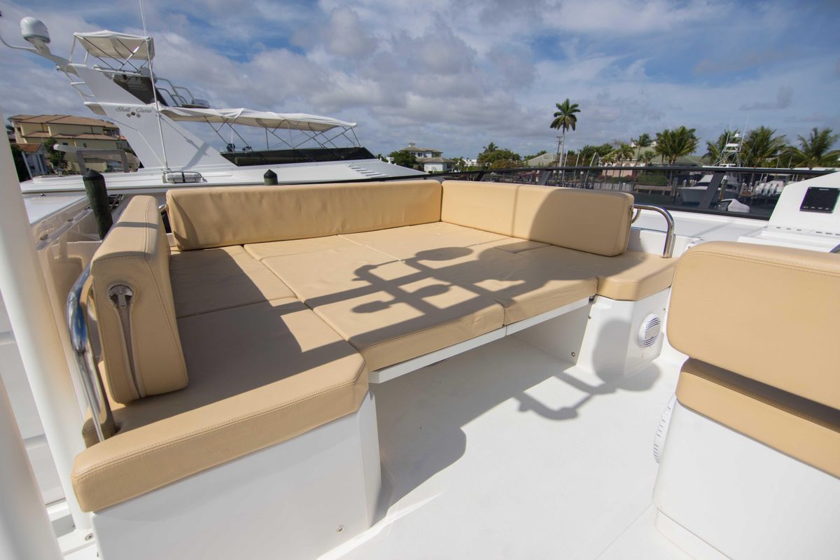 2019 Sundeck Yachts 58 