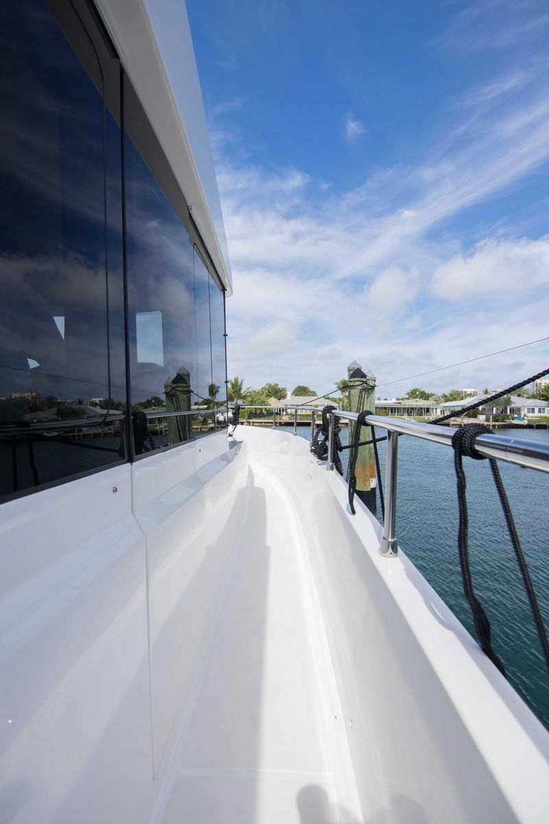 2019 Sundeck Yachts 58 